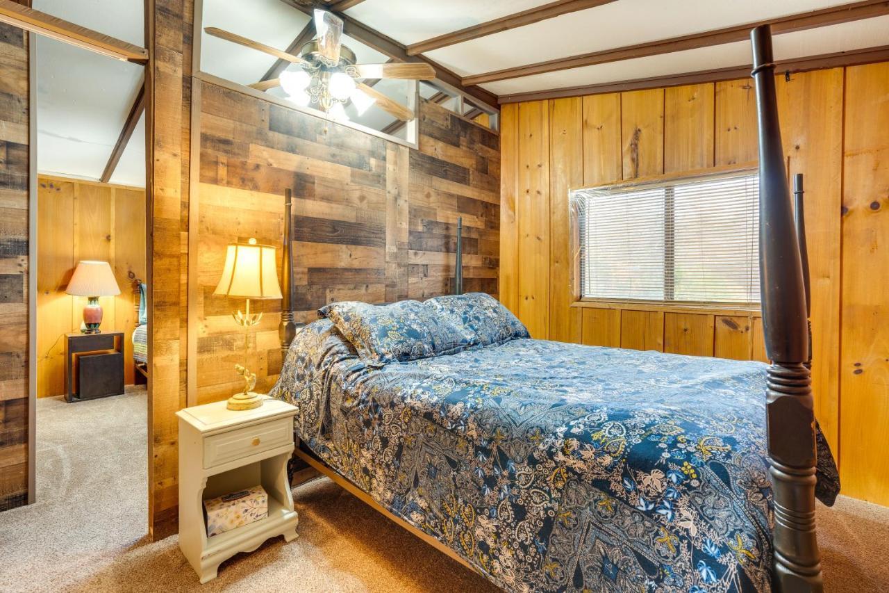 Peaceful Warne Cabin Fenced Yard And Screened Porch Brasstown Экстерьер фото